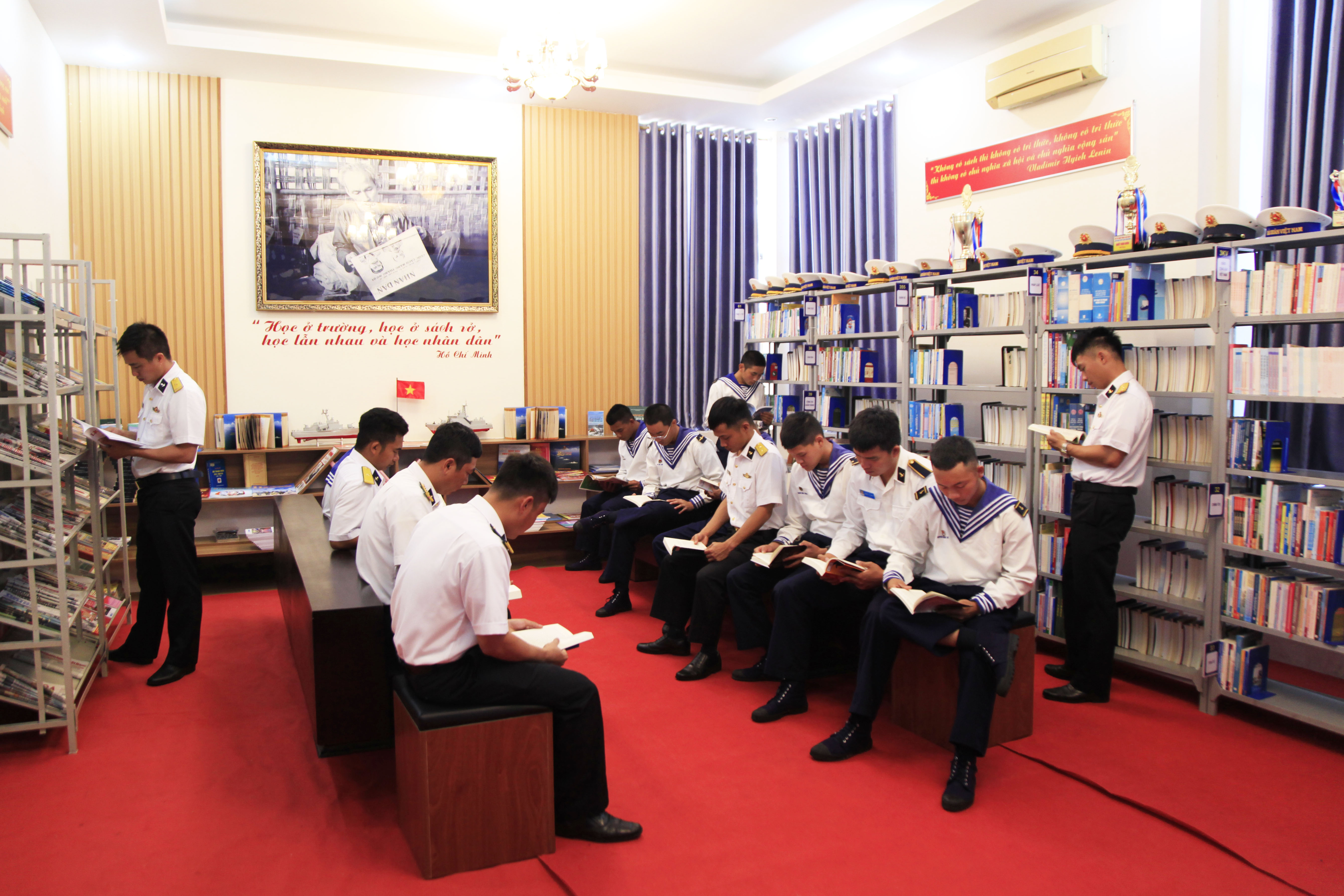 Lữ đoàn 162, Vùng 4 Hải quân sôi nổi hưởng ứng Ngày Sách và Văn hóa đọc Việt Nam năm 2025