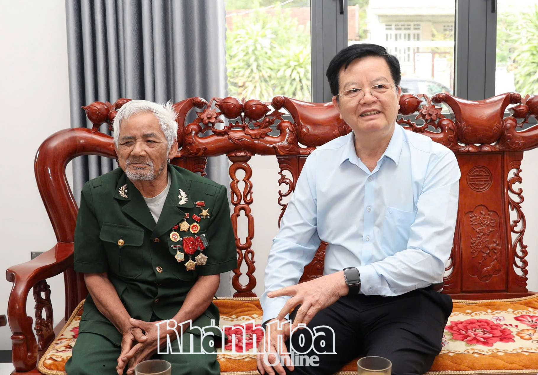 Phó Thủ tướng Chính phủ Mai Văn Chính: Thăm, tặng quà Anh hùng Lực lượng vũ trang nhân dân Bo Bo Tới và ông Cao Văn Nhiến