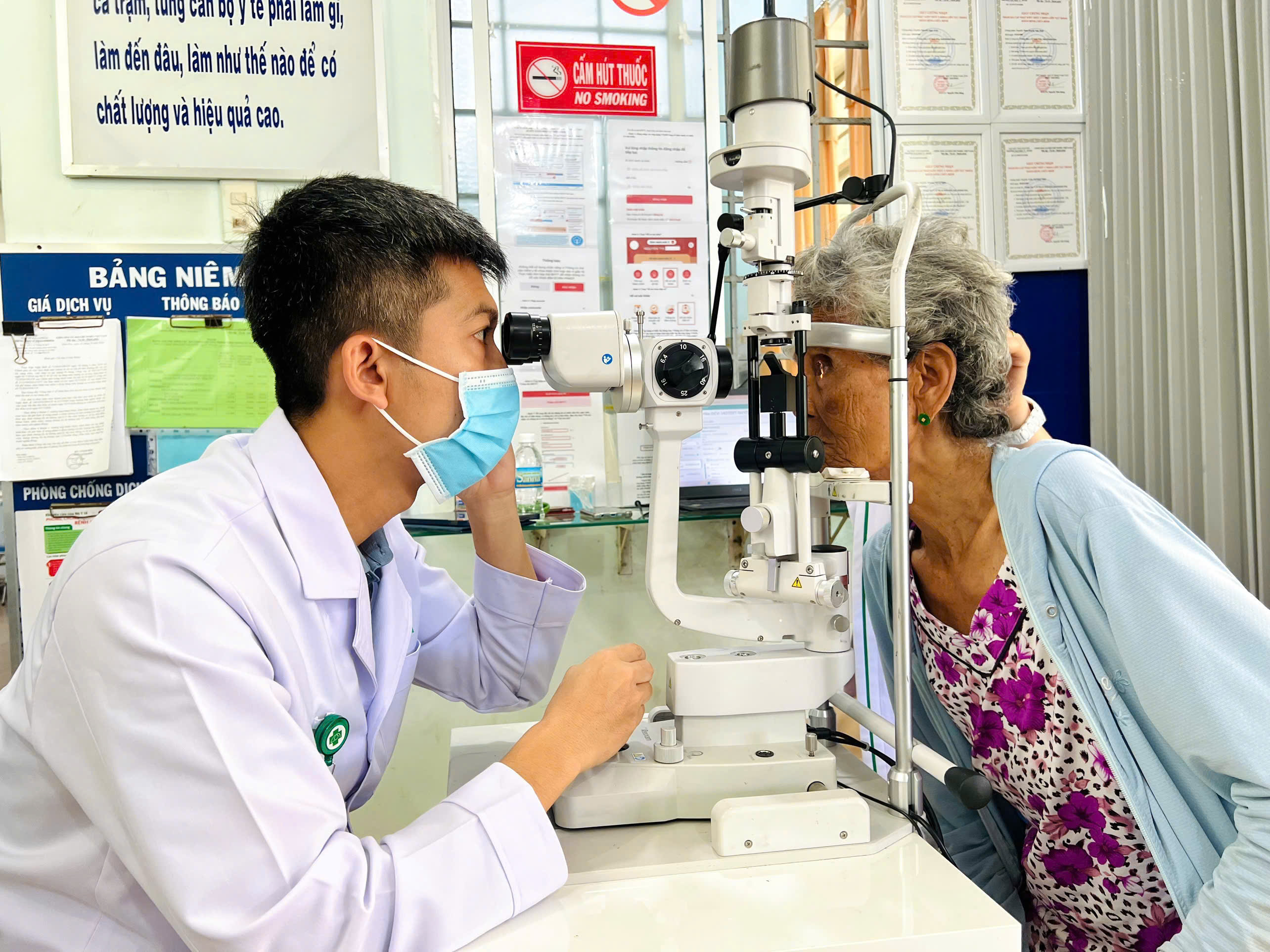 Giải Nha Trang Night Run Sanvinest - Báo Khánh Hòa 2024: Tiếp nối hành trình mang ánh sáng đến bà còn nghèo