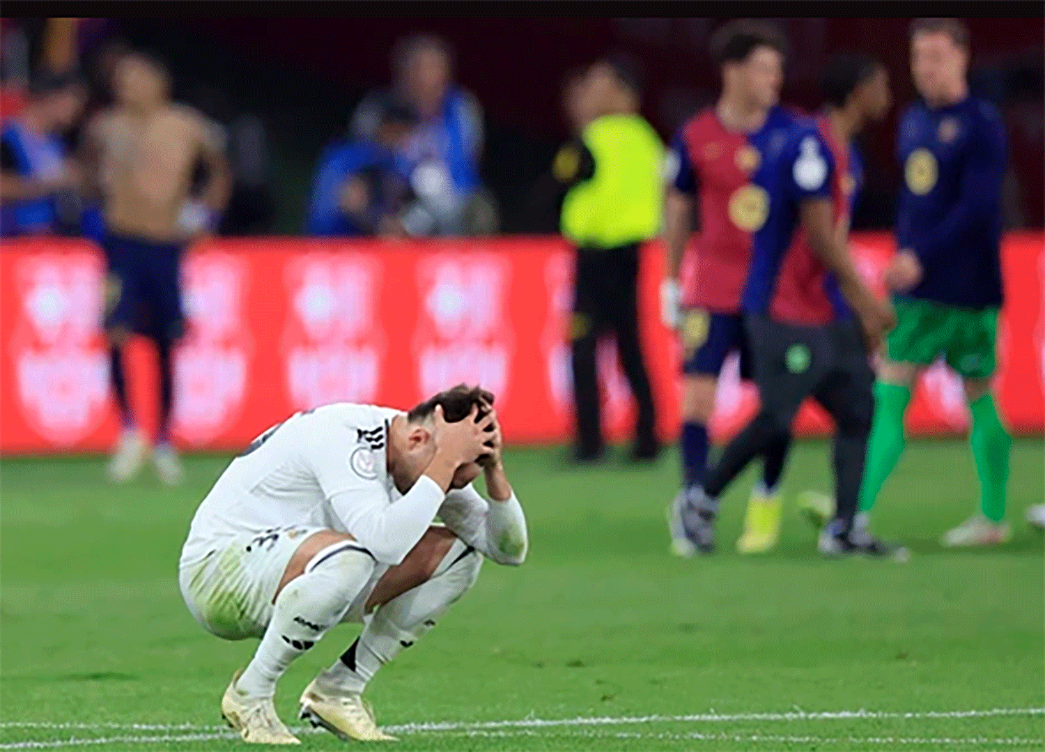 Còn đâu khí chất của câu lạc bộ Hoàng gia?