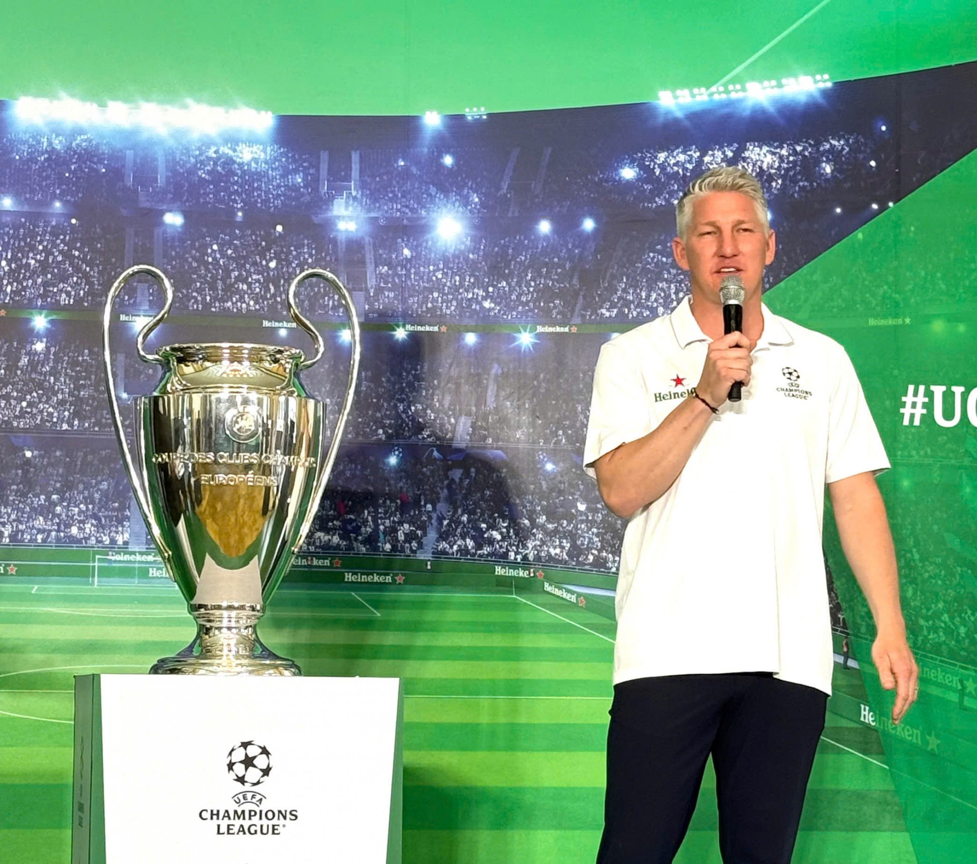 Ngày 10-4, Cúp vô địch UEFA Champions League cùng Bastian Schweinsteiger sẽ đến Nha Trang