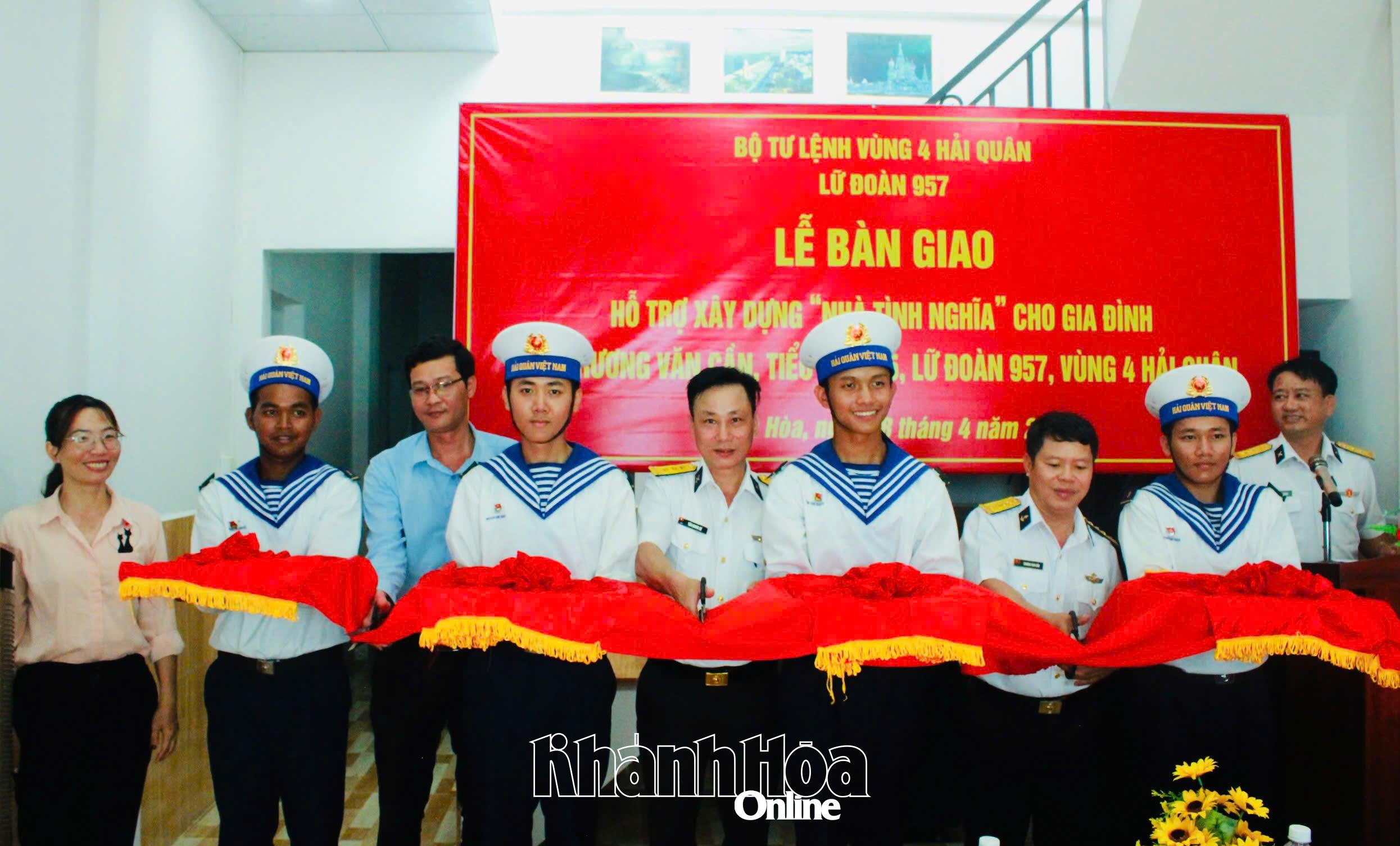 Lữ đoàn 957 bàn giao nhà tình nghĩa cho gia đình quân nhân tại xã Phước Đồng