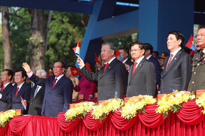 Lễ diễu binh, diễu hành kỷ niệm 50 năm Ngày Giải phóng miền Nam, thống nhất đất nước