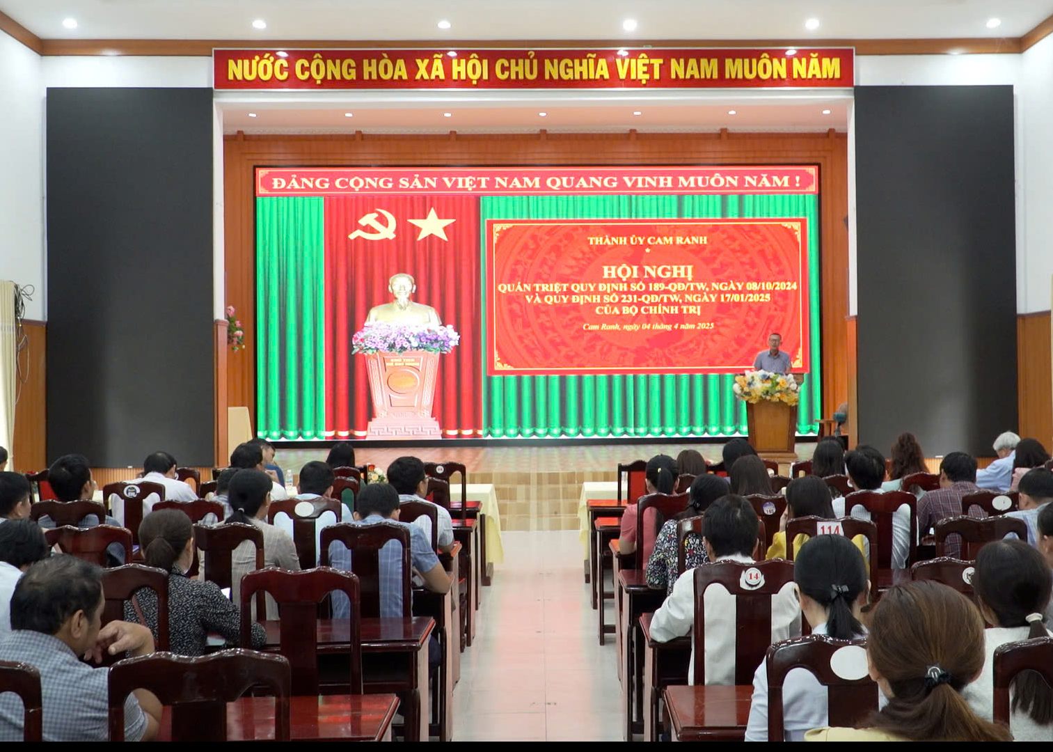 Thành ủy Cam Ranh quán triệt Quy định 189 và 231 của Bộ Chính trị về phòng, chống tham nhũng, tiêu cực