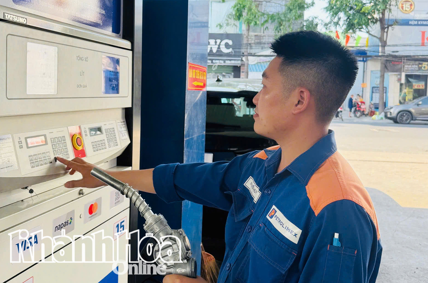 Giá xăng dầu tăng từ 490 đến 780 đồng/lít