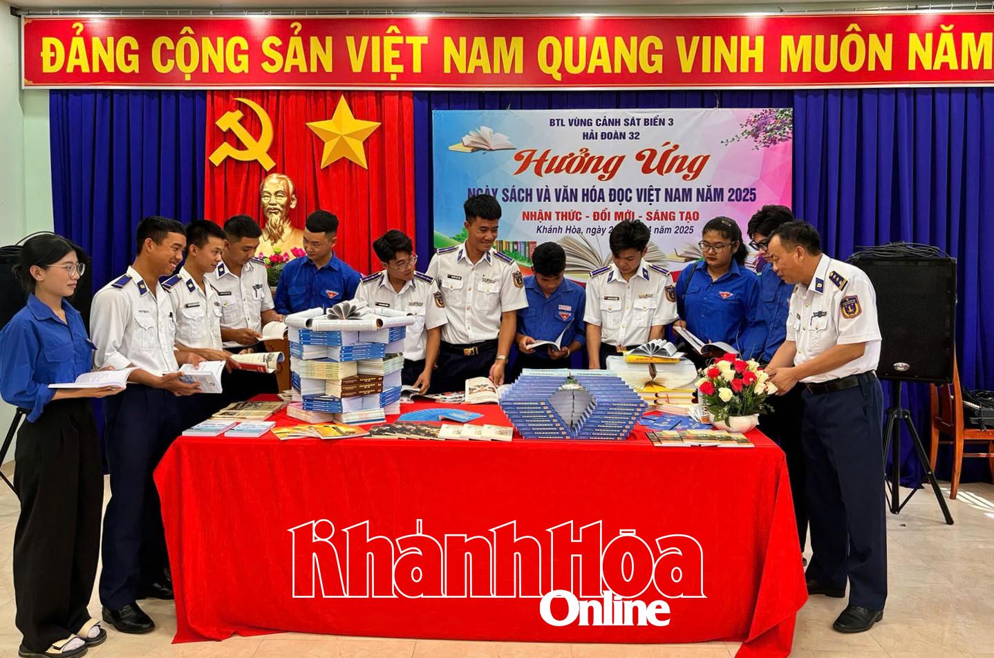 Hải đoàn 32 tổ chức hưởng ứng Ngày Sách và Văn hóa đọc Việt Nam 2025