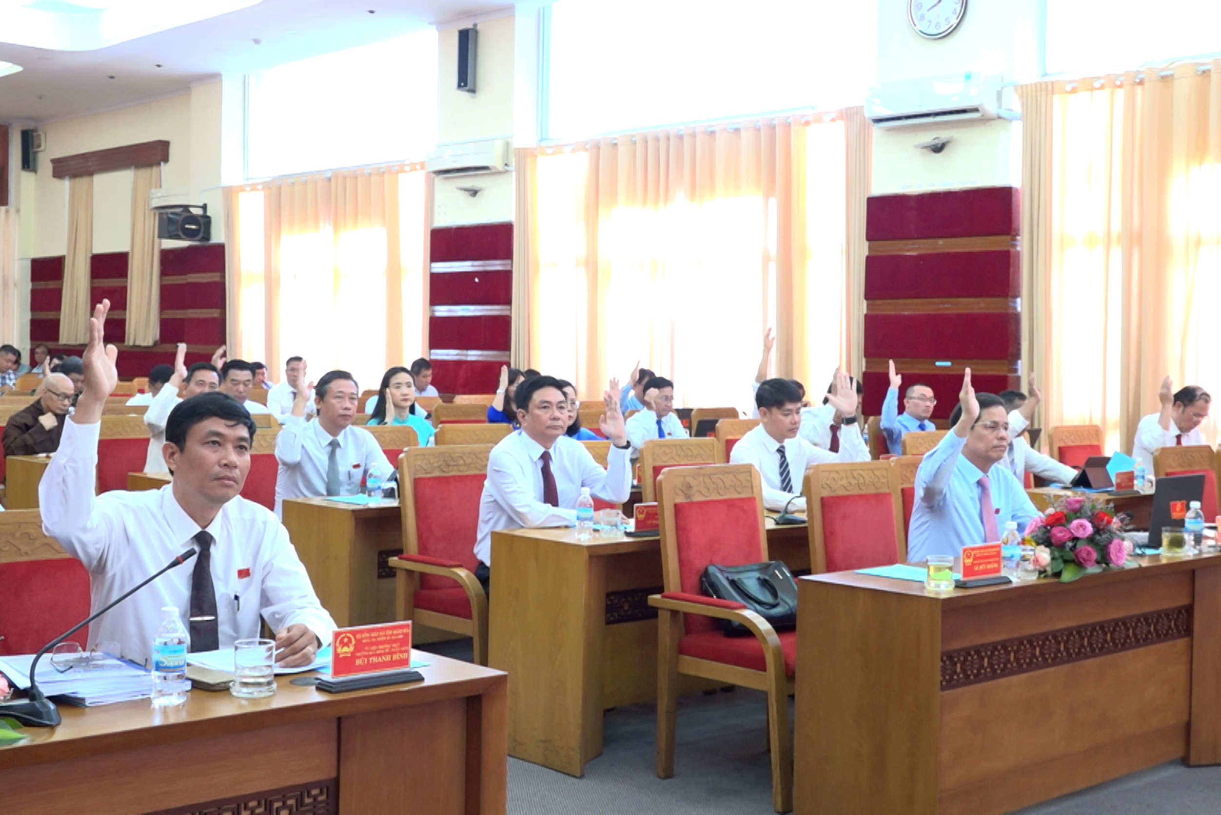 VIDEO: Kỳ họp chuyên đề HĐND tỉnh khóa VII