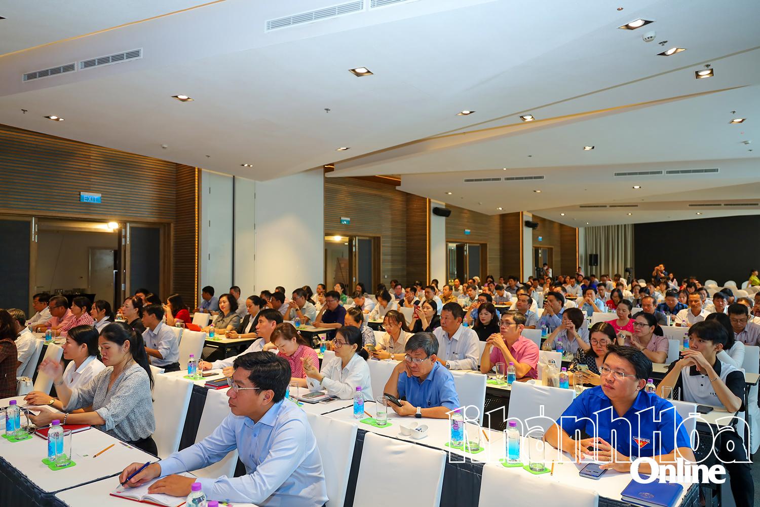 Nha Trang bồi dưỡng nâng cao kỹ năng sử dụng trí tuệ nhân tạo cho gần 200 cán bộ, công chức, viên chức