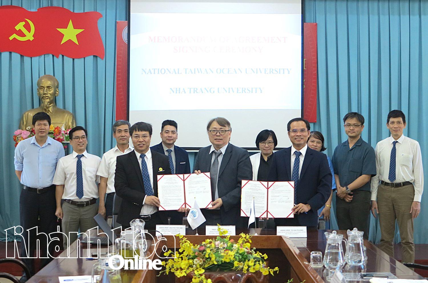 Trường Đại học Nha Trang và Trường Đại học Quốc lập Hải Dương Đài Loan (Trung Quốc) ký kết hợp tác về xây dựng khóa học số