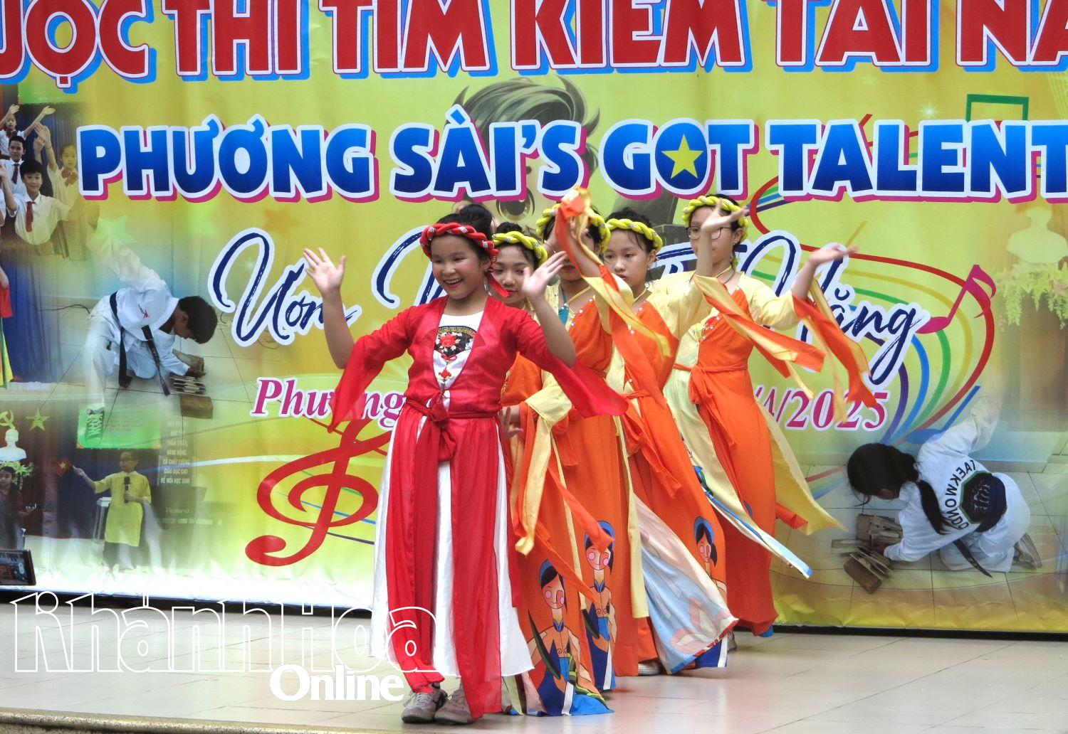 Trường Tiểu học Phương Sài tổ chức công diễn, trao giải cuộc thi Tìm kiếm tài năng lần thứ 3