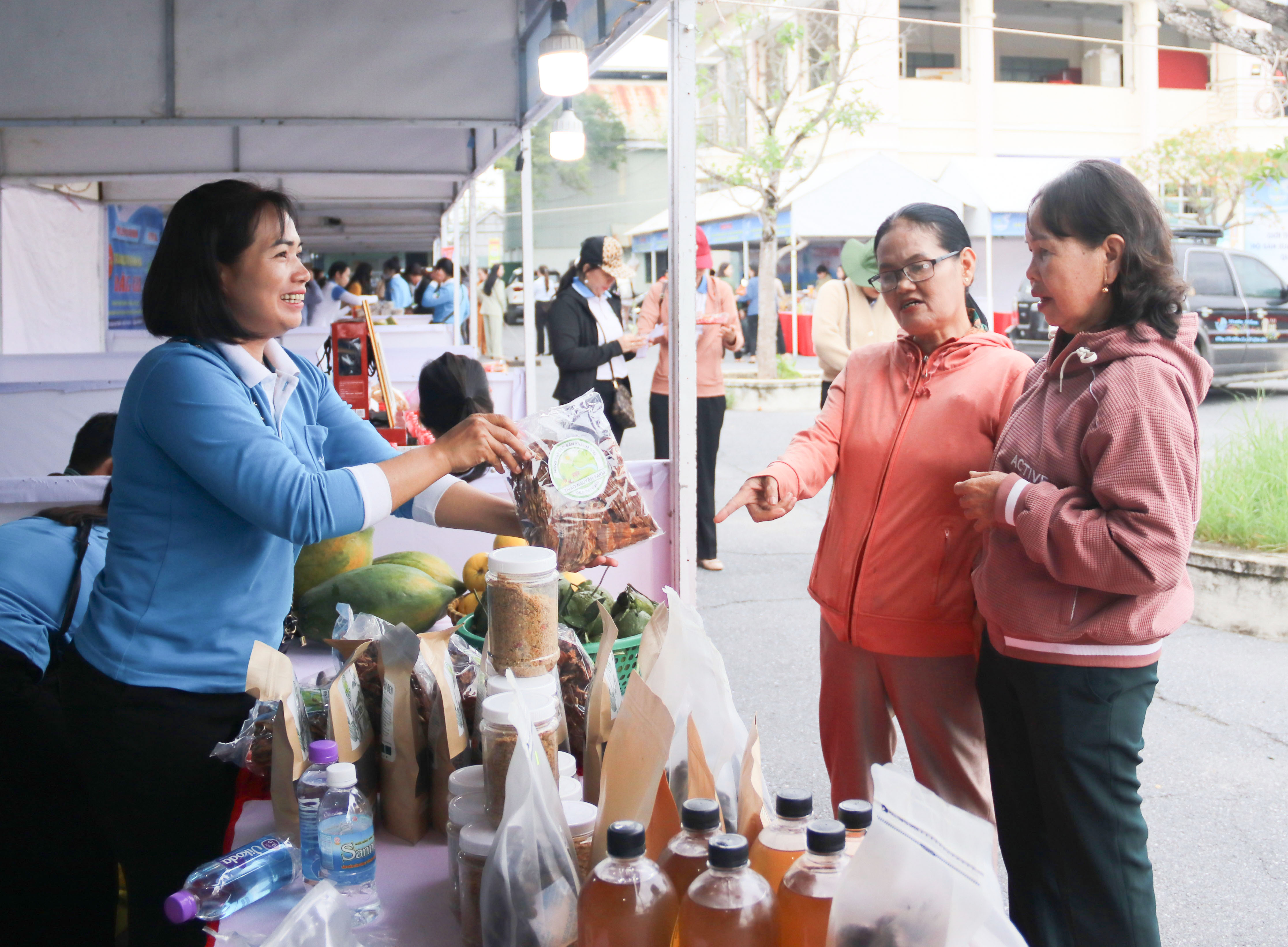 Đẩy mạnh hỗ trợ hợp tác xã do phụ nữ tham gia quản lý, tạo việc làm cho lao động nữ