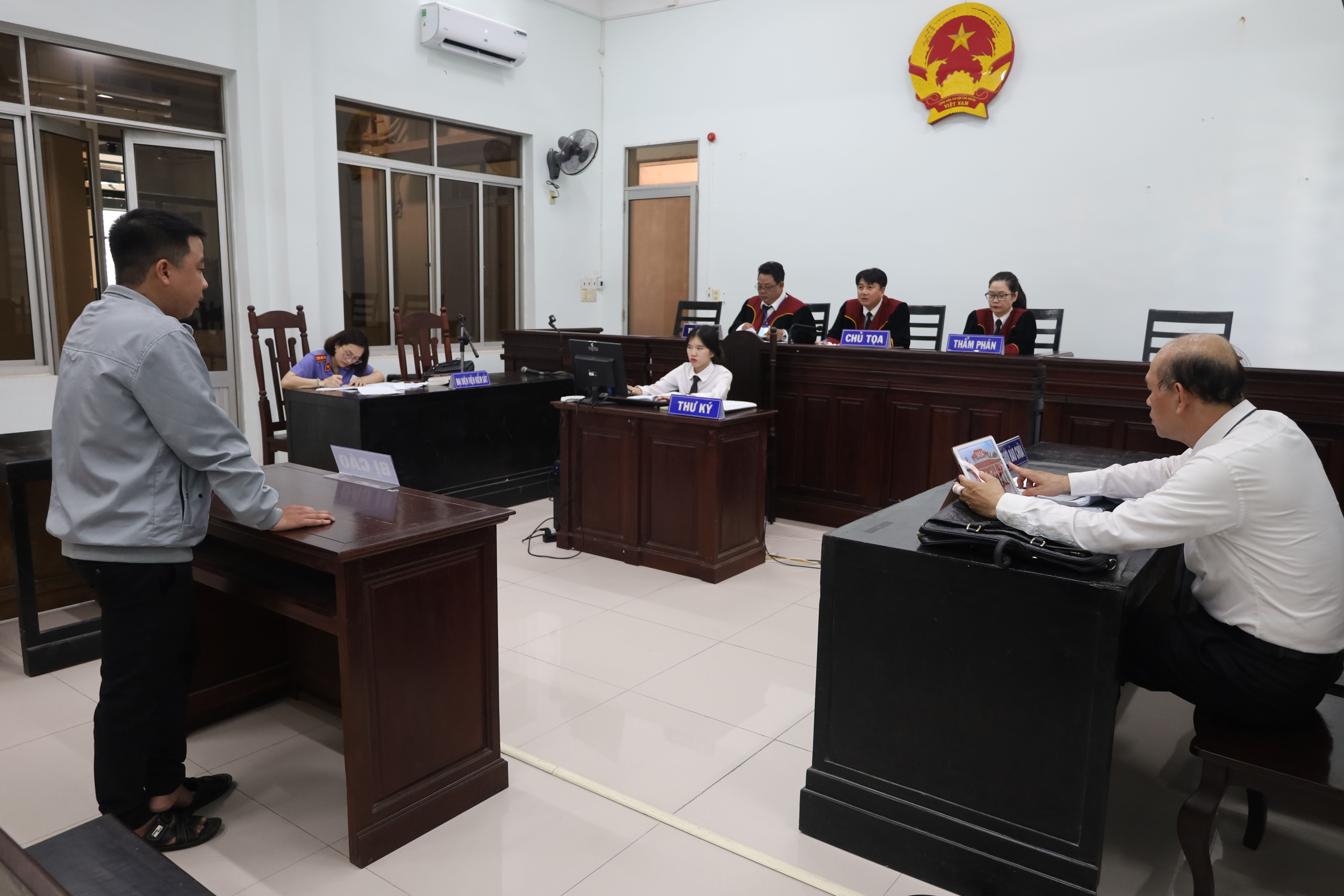 Điều khiển xe vi phạm quy định giao thông gây chết người, 1 tài xế lãnh án