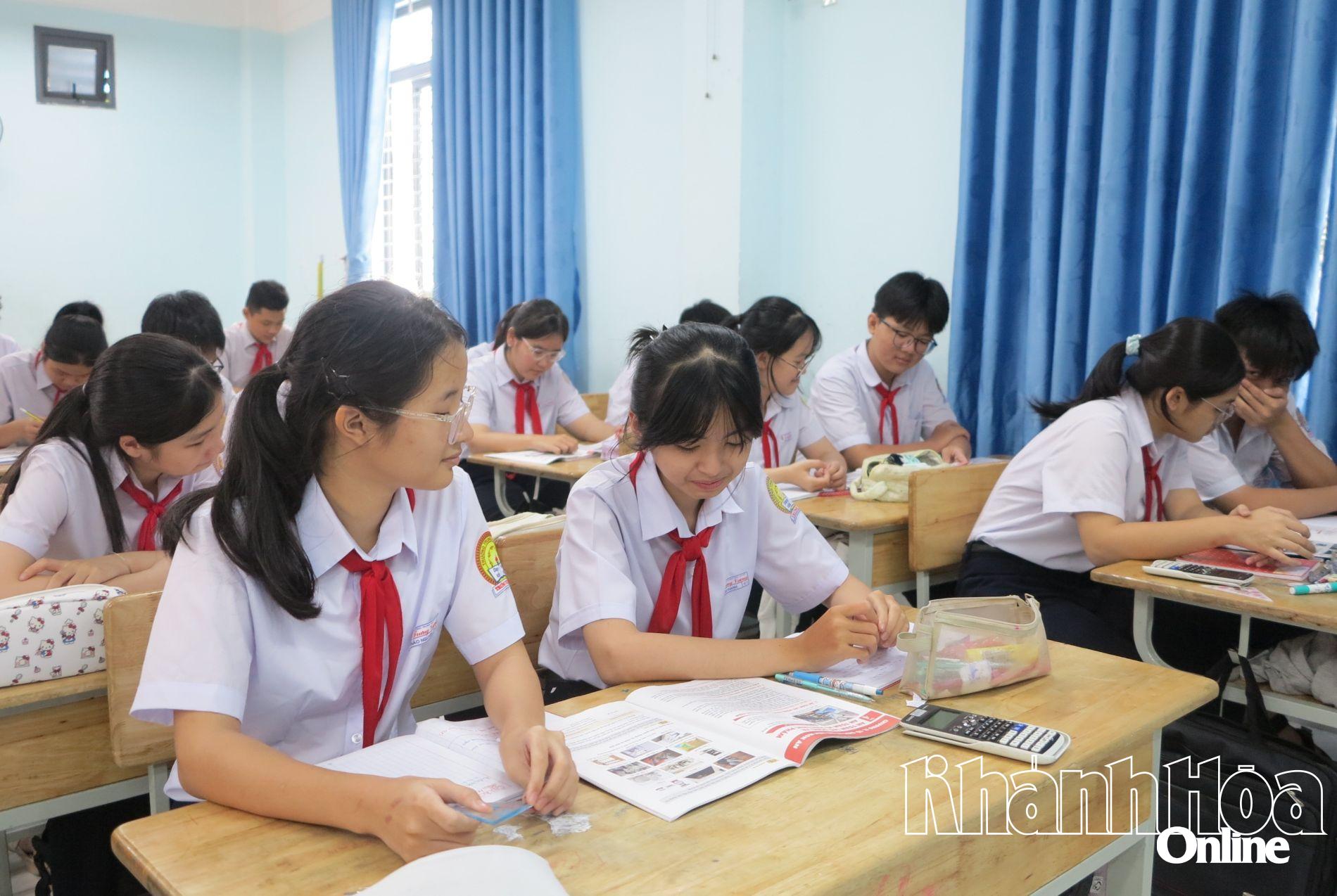 Phấn đấu duy trì kết quả phổ cập giáo dục, xóa mù chữ