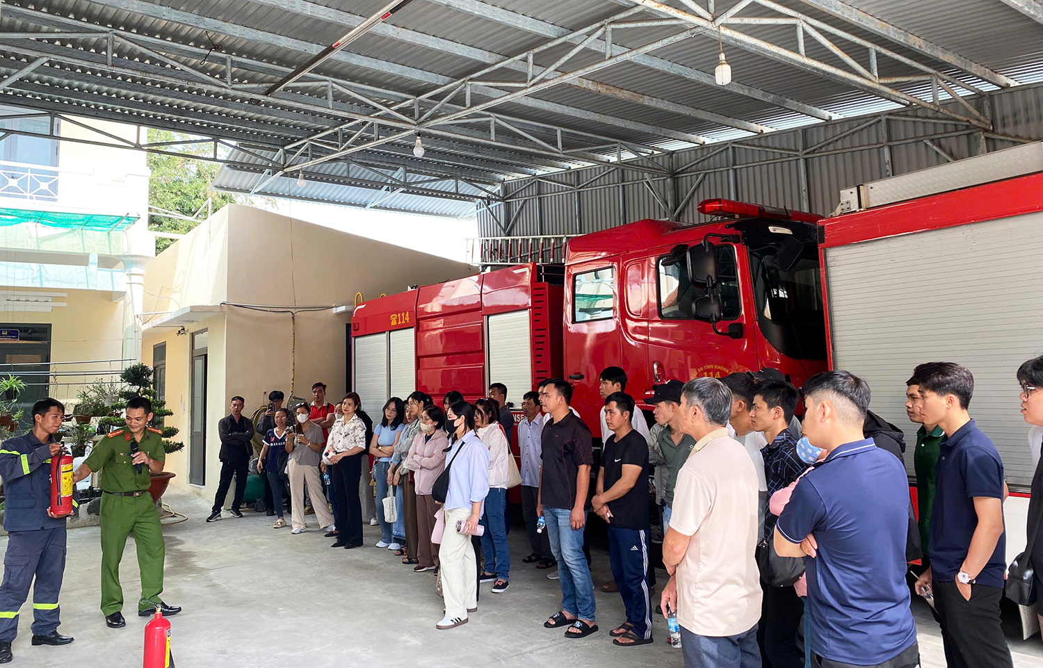 Hơn 70 người được tuyên truyền, hướng dẫn kỹ năng phòng cháy, chữa cháy