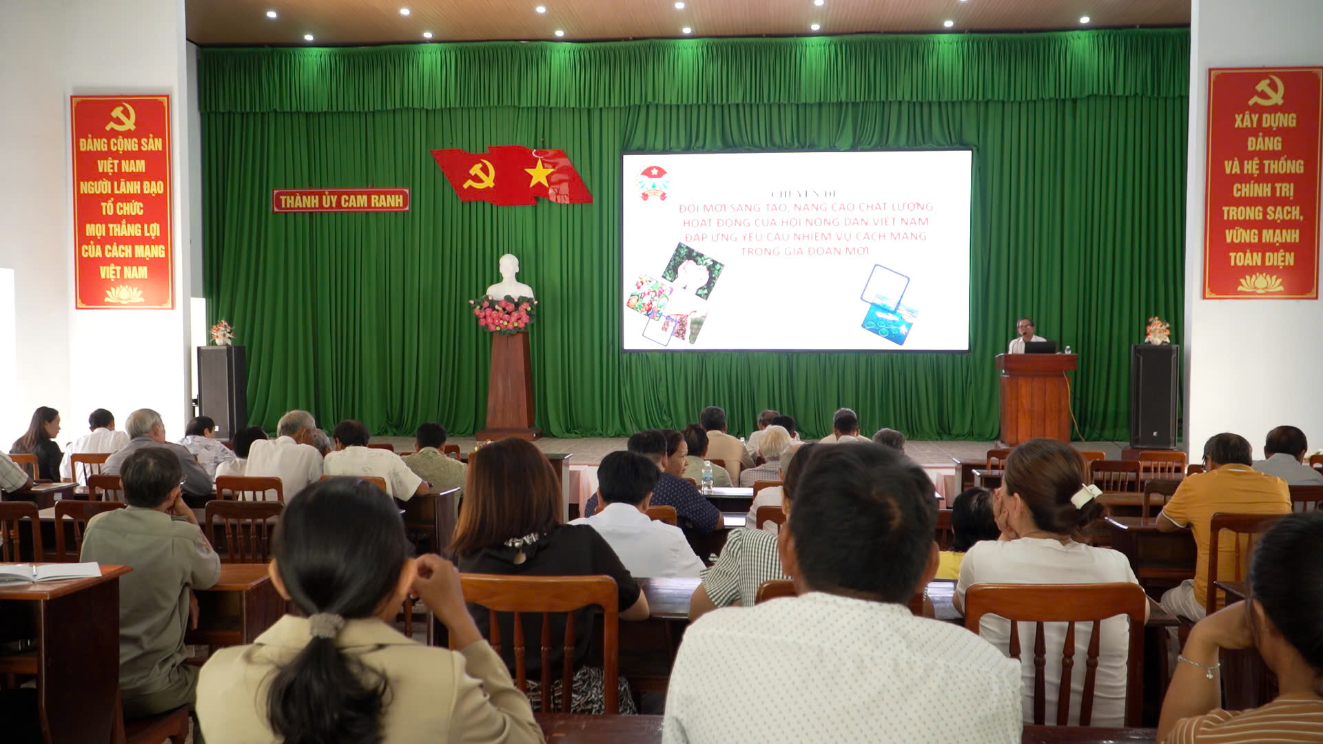 Quang cảnh lớp bồi dưỡng