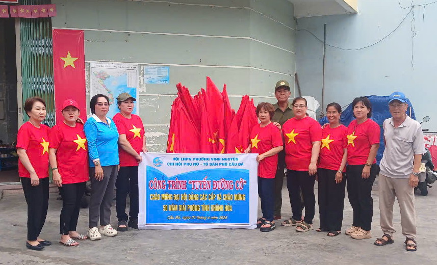 Hội Liên hiệp Phụ nữ phường Vĩnh Nguyên: Ra mắt công trình “Tuyến đường cờ” tại Tổ dân phố Cầu Đá