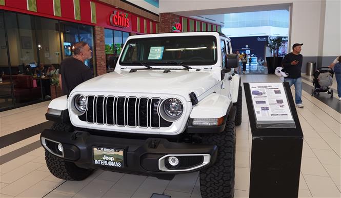 Phố Wall ‘dậy sóng’: Hơn 2.000 tỷ USD vốn hóa bốc hơi vì 'bóng ma' thuế quan