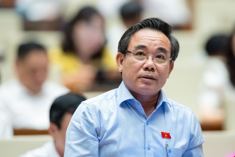 Xem xét, quyết định các nội dung cấp thiết phục vụ công tác sắp xếp tổ chức bộ máy, tổ chức chính quyền