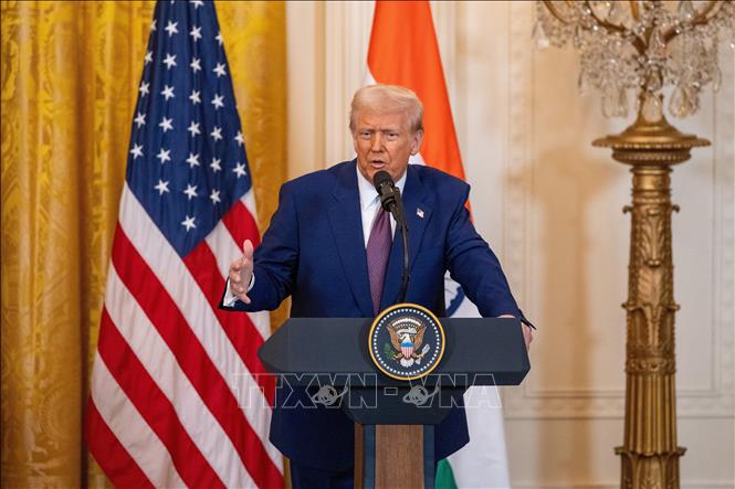Tổng thống Mỹ Donald Trump phát biểu trong cuộc họp báo tại Nhà Trắng. Ảnh: THX/TTXVN