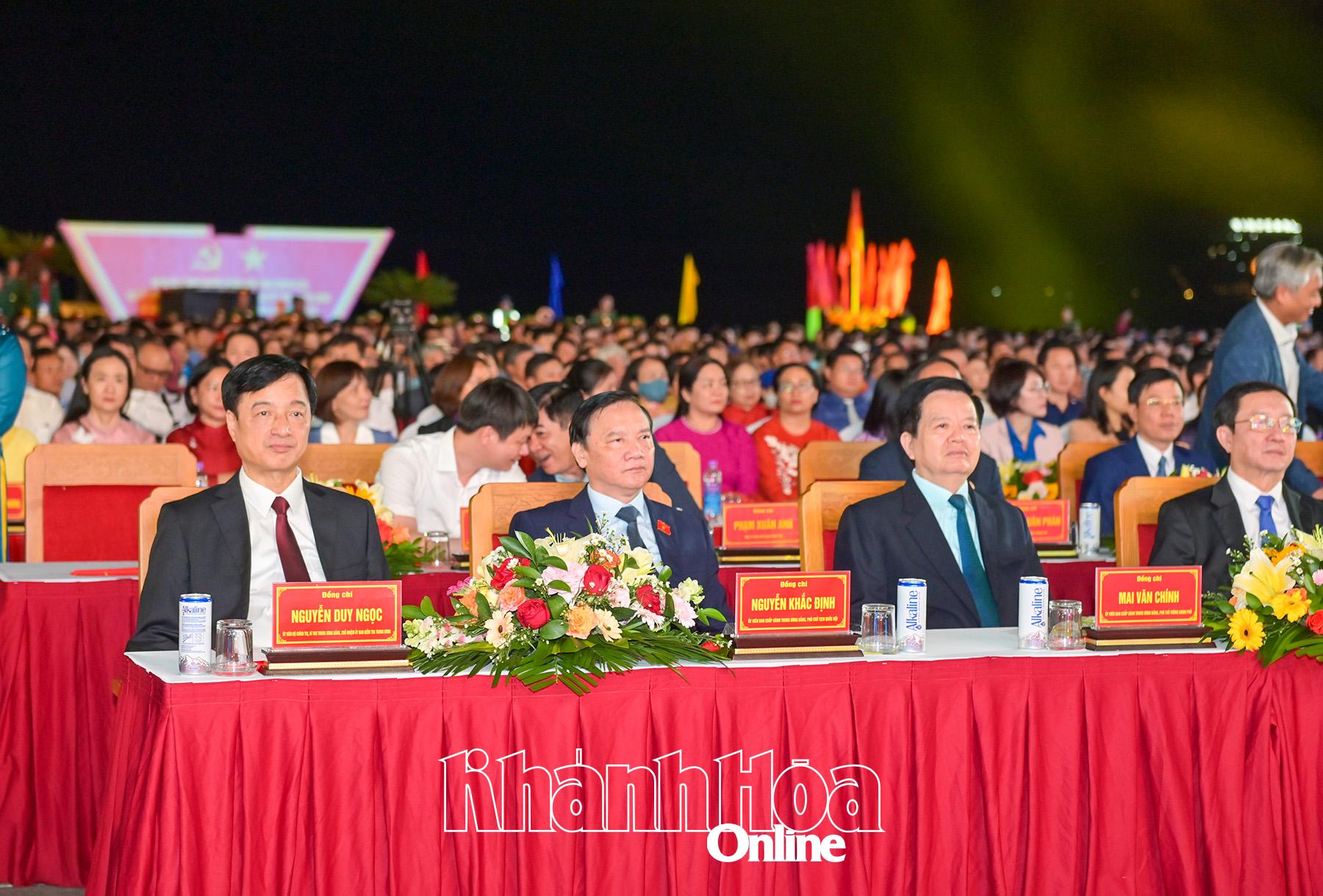 Trang trọng và ý nghĩa Lễ kỷ niệm 50 năm Ngày Giải phóng tỉnh Khánh Hòa