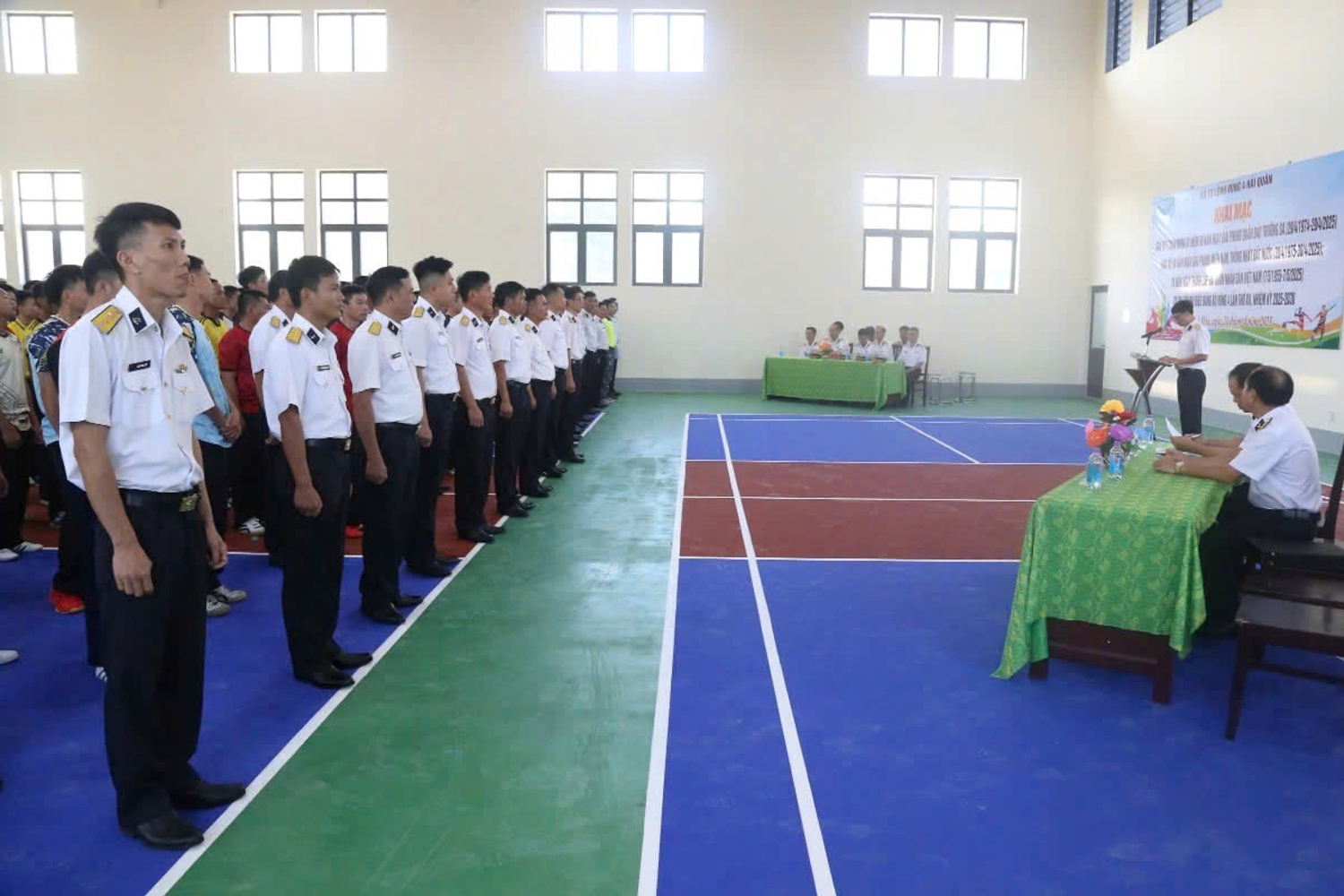 Vùng 4 Hải quân khai mạc giải thể dục thể thao chào mừng các ngày lễ lớn