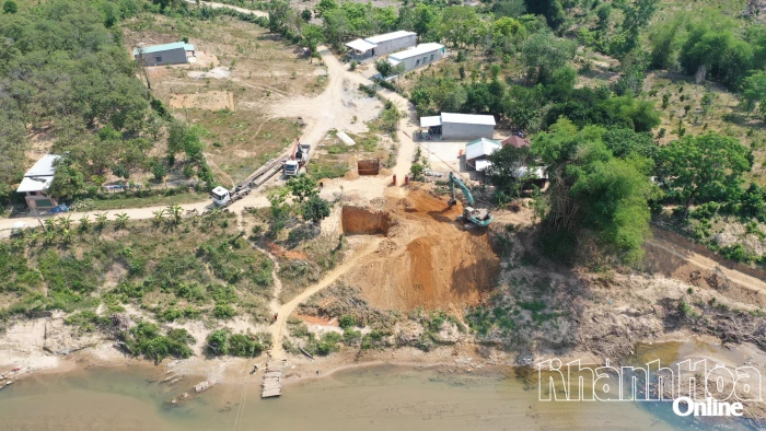 Khôi phục những công trình dân sinh