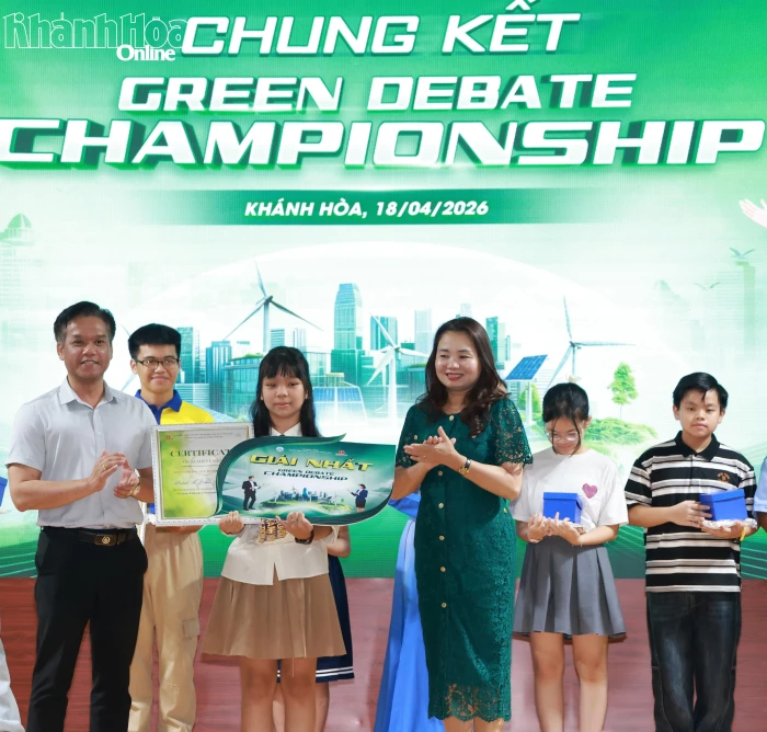 20 thí sinh tham dự Vòng chung kết Cuộc thi hùng biện và tranh biện tiếng Anh 