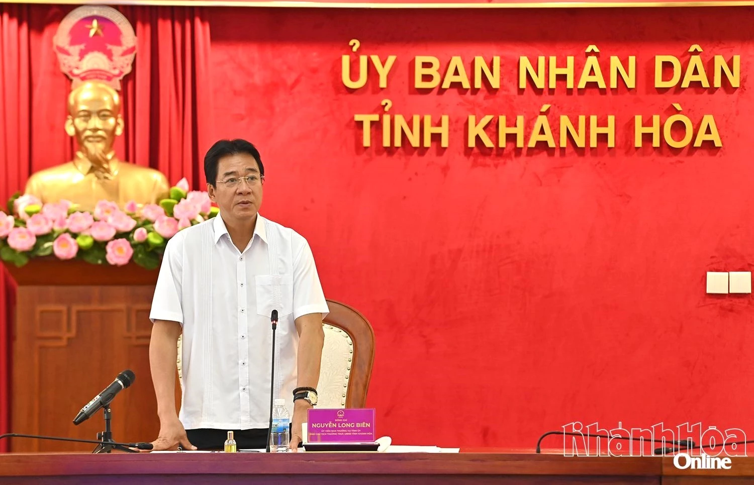 Đồng chí Nguyễn Long Biên phát biểu chỉ đạo tại cuộc họp.