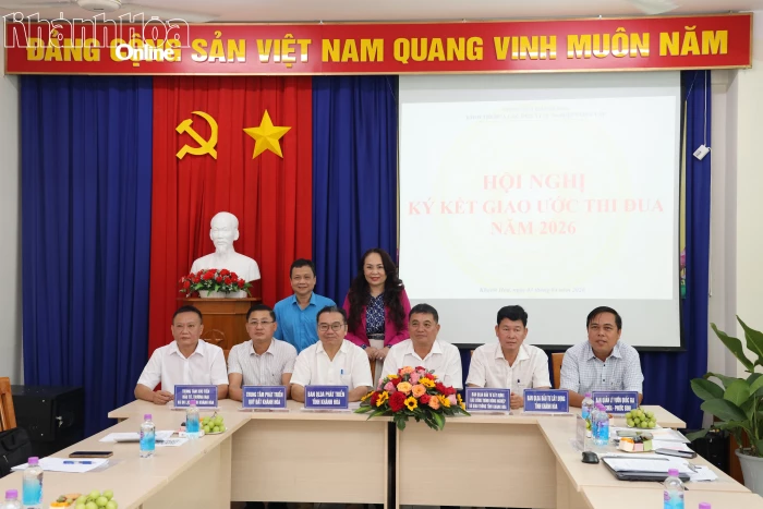 Khối thi đua các đơn vị sự nghiệp công lập tỉnh Khánh Hòa ký kết giao ước thi đua