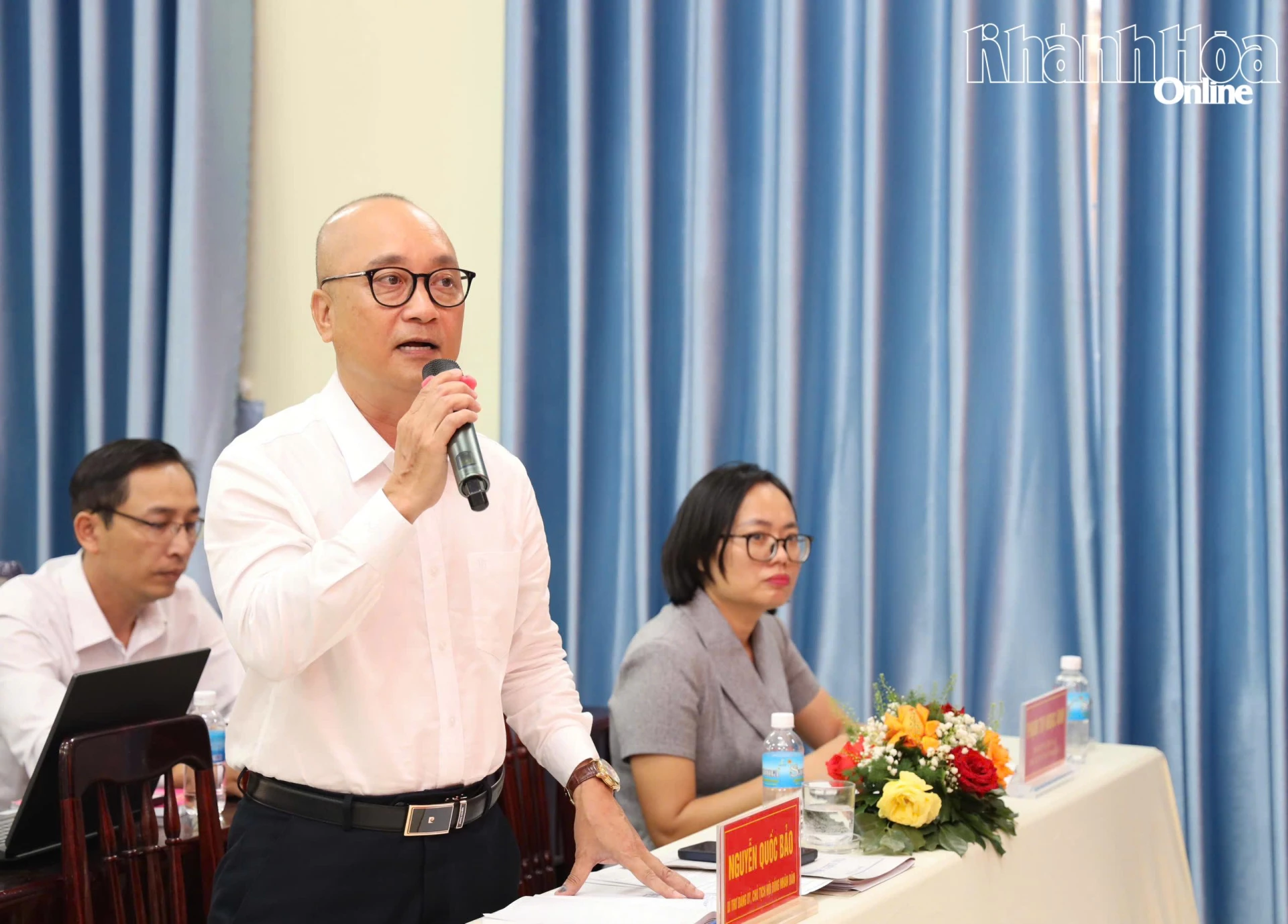 Đồng  chí  Nguyễn  Quốc  Bảo  - Bí  thư  Đảng  ủy, HĐND  phường phát biểu tại buổi tiếp xúc