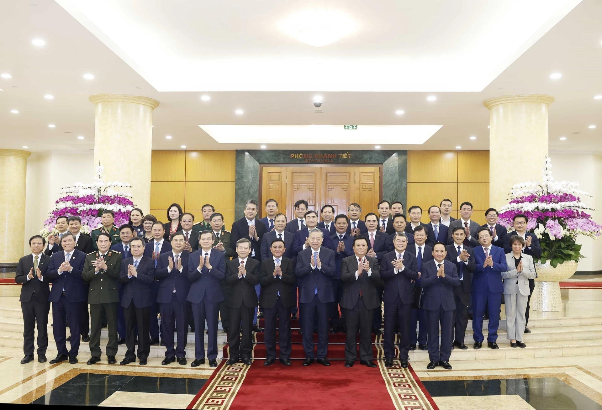 Tổng Bí thư Tô Lâm, các đại biểu và thành viên Hội đồng Lý luận Trung ương nhiệm kỳ 2026 - 2031_Ảnh: TTXVN