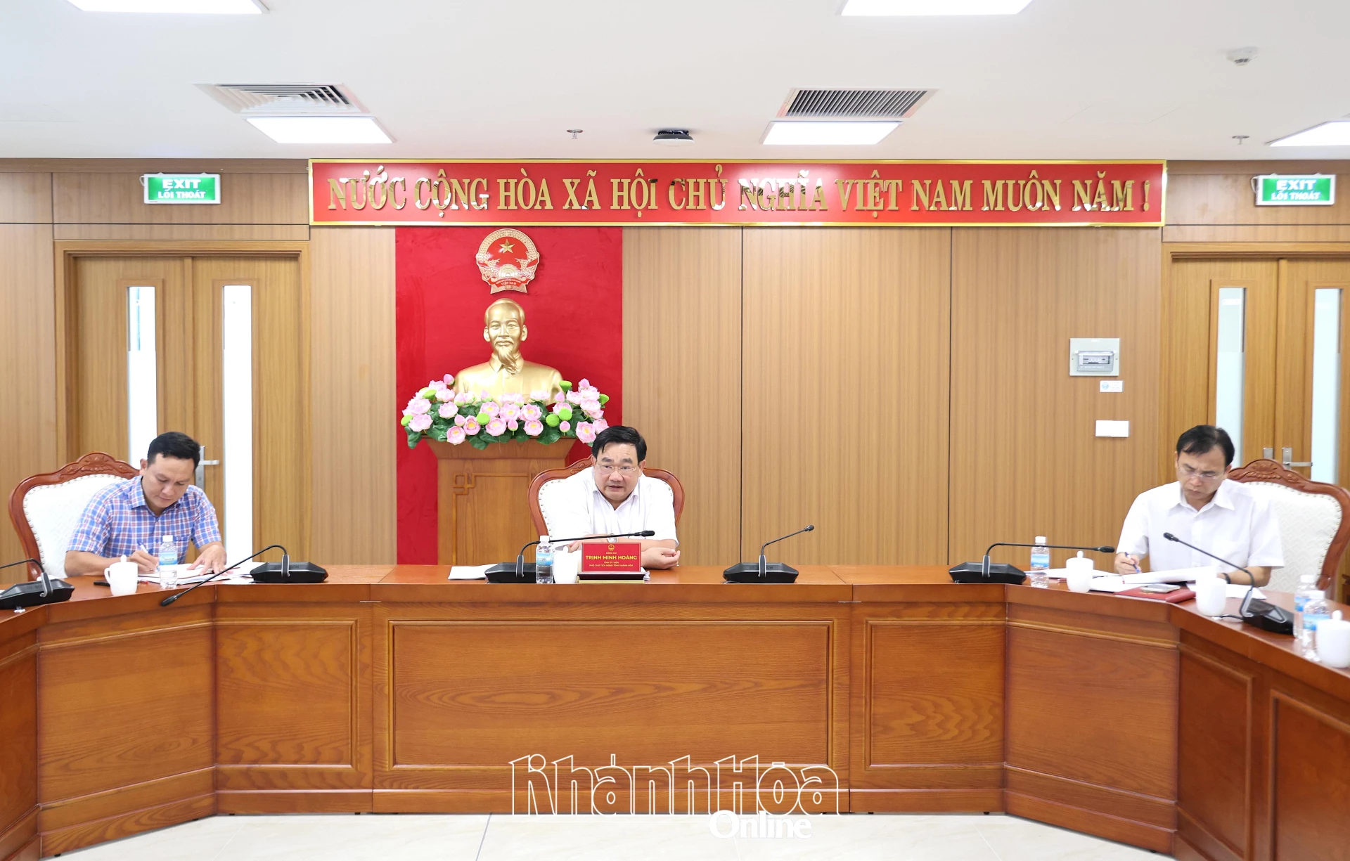 Selecting route for Van Phong - Binh Dinh 500kV line project