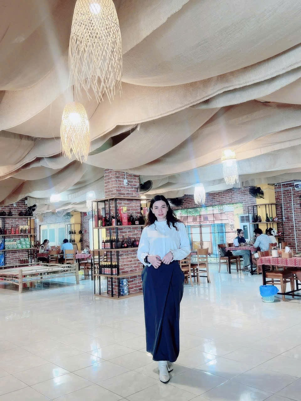 Bà Nguyễn Thị Kiều Chinh - Chủ đầu tư nhà hàng