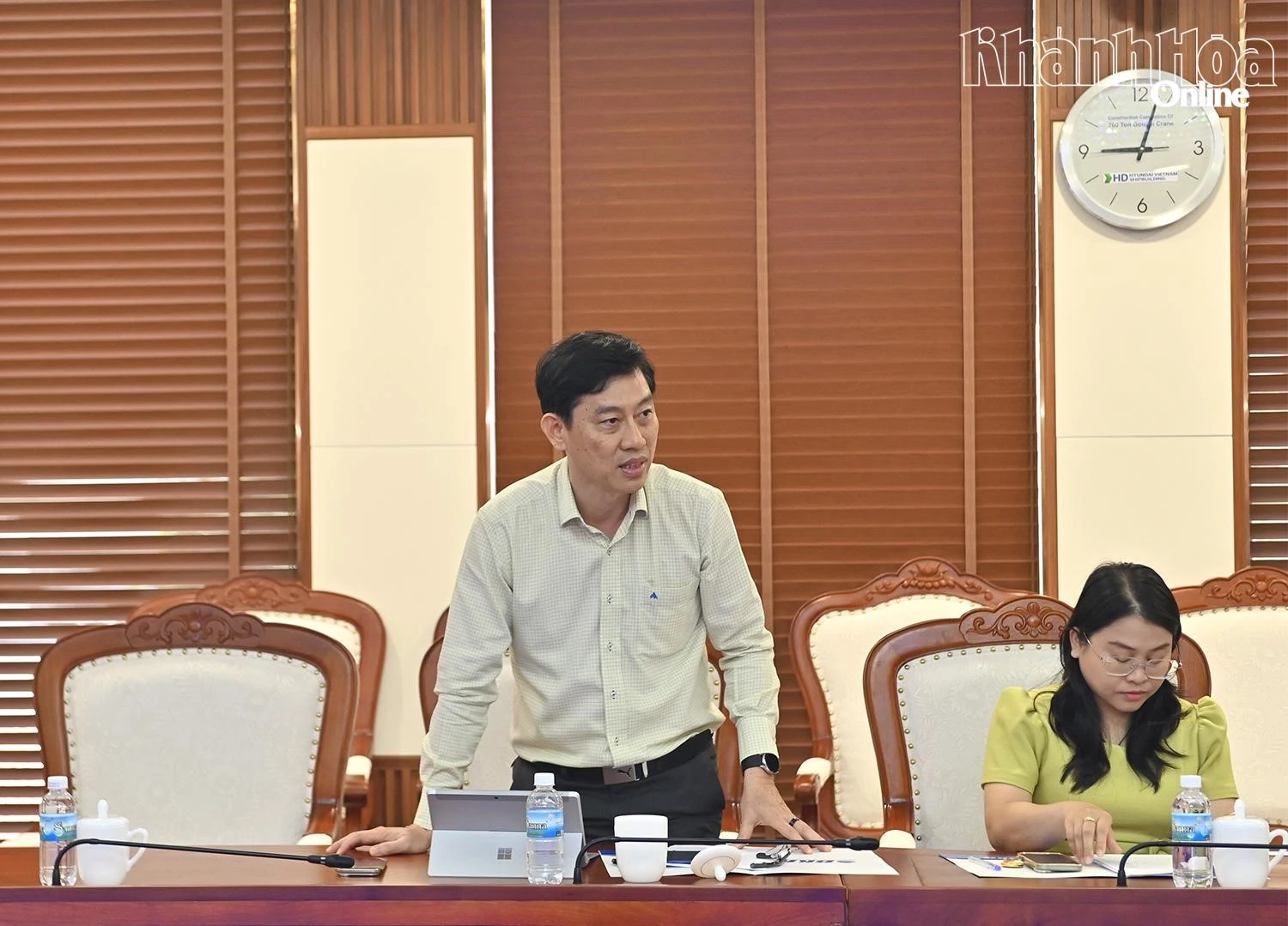 Đại diện Sở Xây dựng phát biểu.