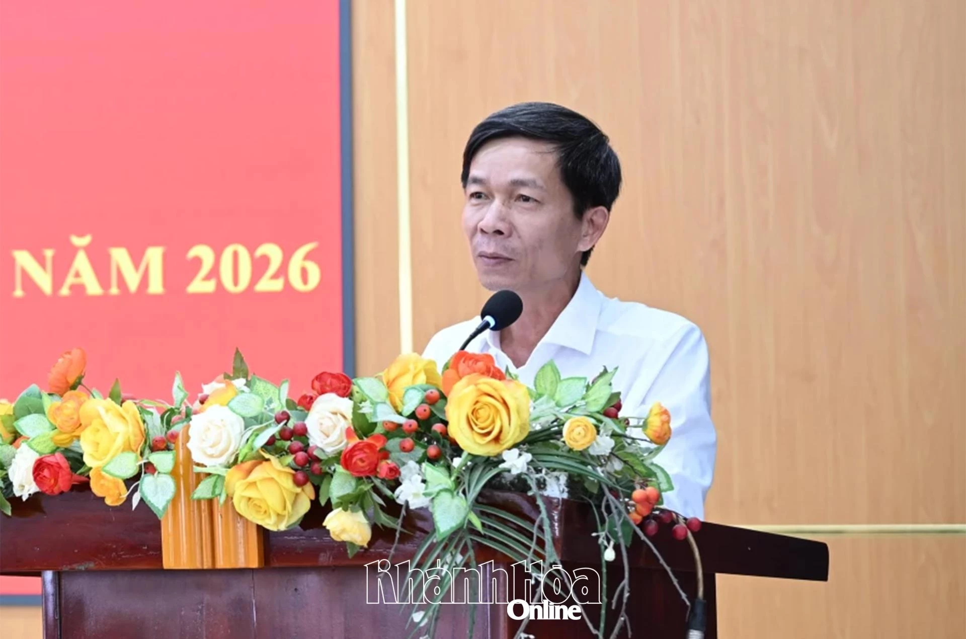 Ông Nguyễn Văn Minh - Chủ tịch UBND phường Nam Nha Trang phát động phong trào thi đua năm 2026.
