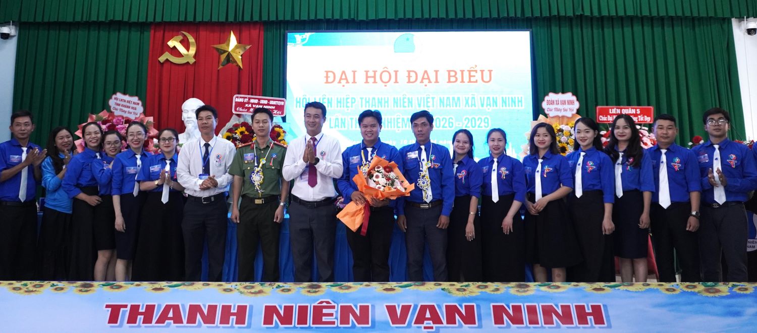 Ủy ban Hội Liên hiệp Thanh niên Việt Nam xã Vạn Ninh khóa I, nhiệm kỳ 2026 - 2029 ra mắt đại hội.