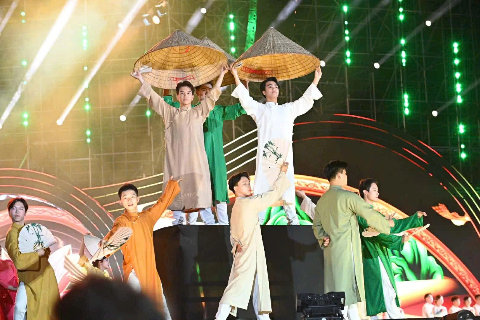 Khai mạc Liên hoan Phát thanh toàn quốc lần thứ XVII và chương trình nghệ thuật “Thanh âm kỷ nguyên mới”