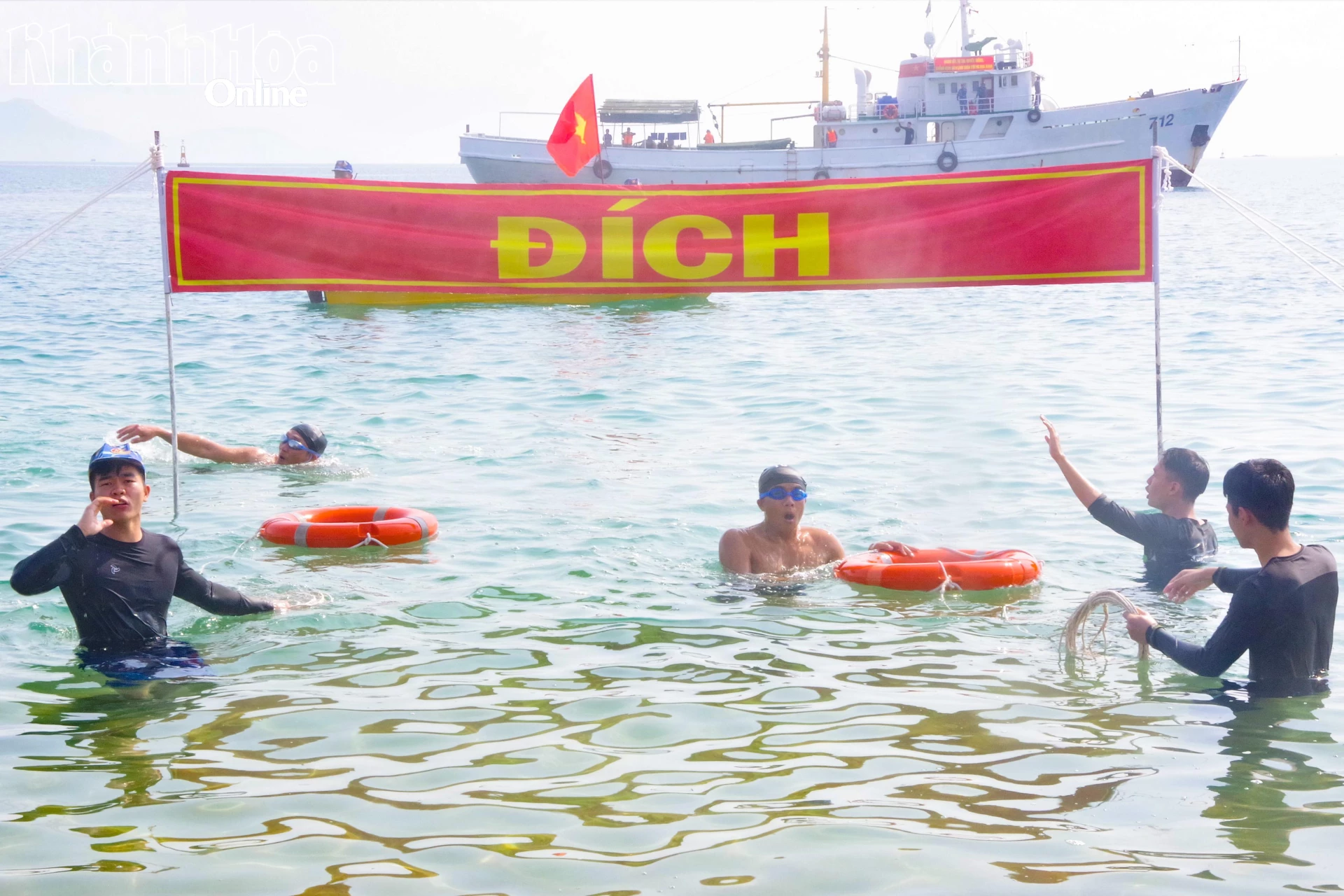 Các vận động viên cự ly 3.000m về đích.