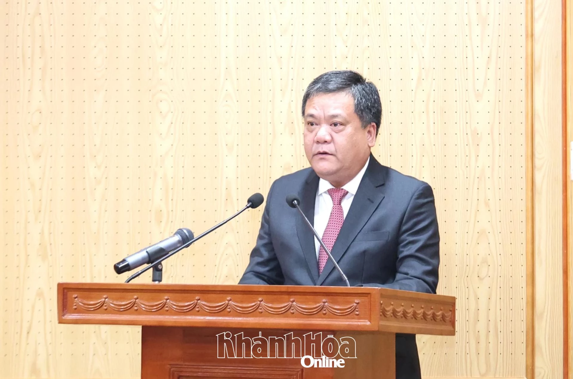 Bí thư Tỉnh ủy Trần Phong phát biểu nhận nhiệm vụ.