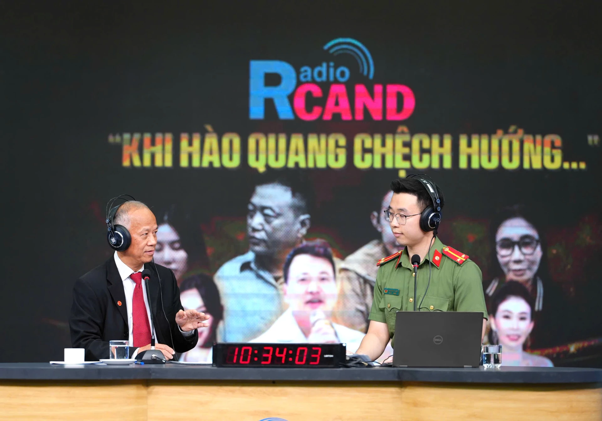 Các đoàn thi phát thanh trực tiếp tại Hội thảo “Phát thanh trực tiếp trong kỷ nguyên mới – Kỹ năng chinh phục công chúng”.