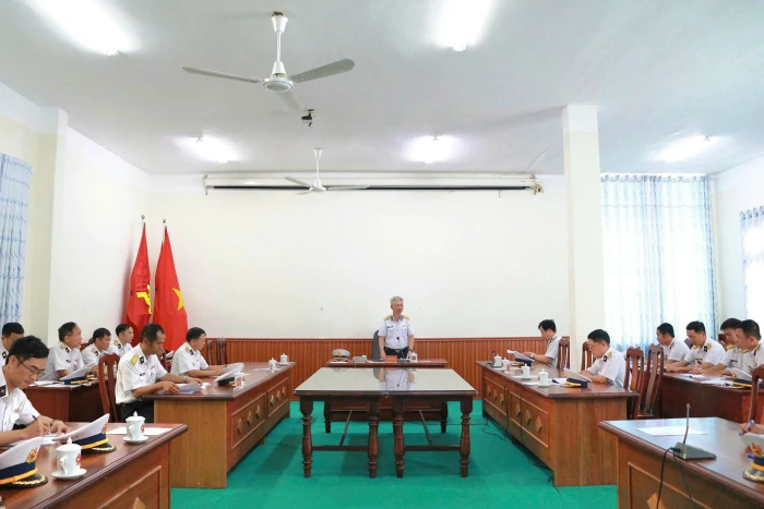 Vùng 4 Hải quân kiểm tra công tác sẵn sàng chiến đấu tại Lữ đoàn 101