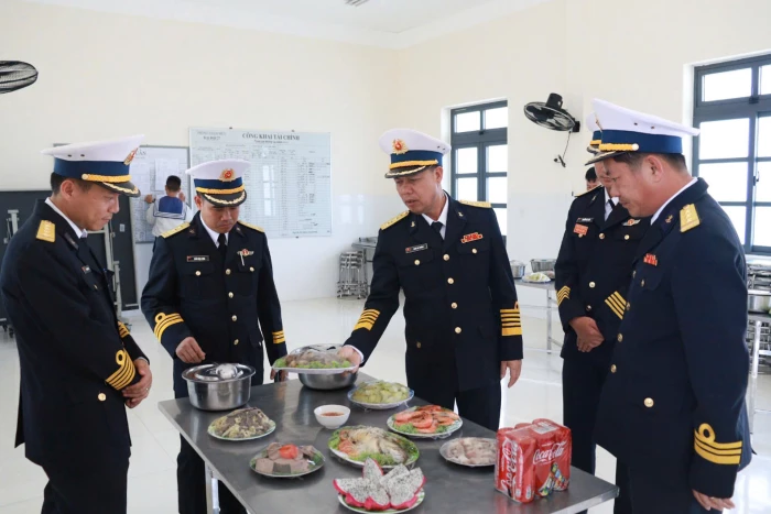 Lữ đoàn 101 tổ chức nhiều hoạt động dịp lễ 30-4 và 1-5