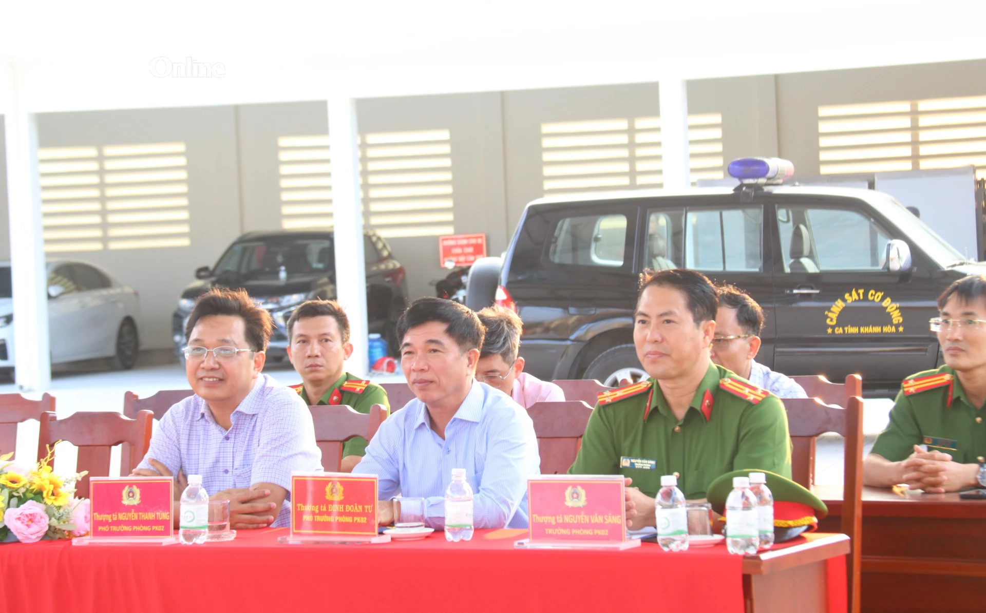 Các đại biểu tham dự buổi lễ bế mạc.