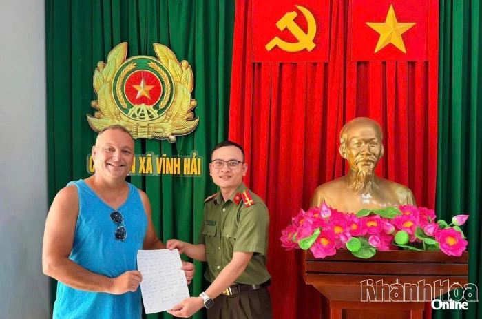 Du khách Canada viết thư cảm ơn Công an xã Vĩnh Hải