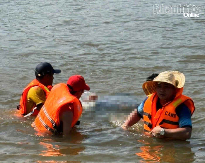 Tìm thấy thi thể người đàn ông mất tích trên Sông Cái