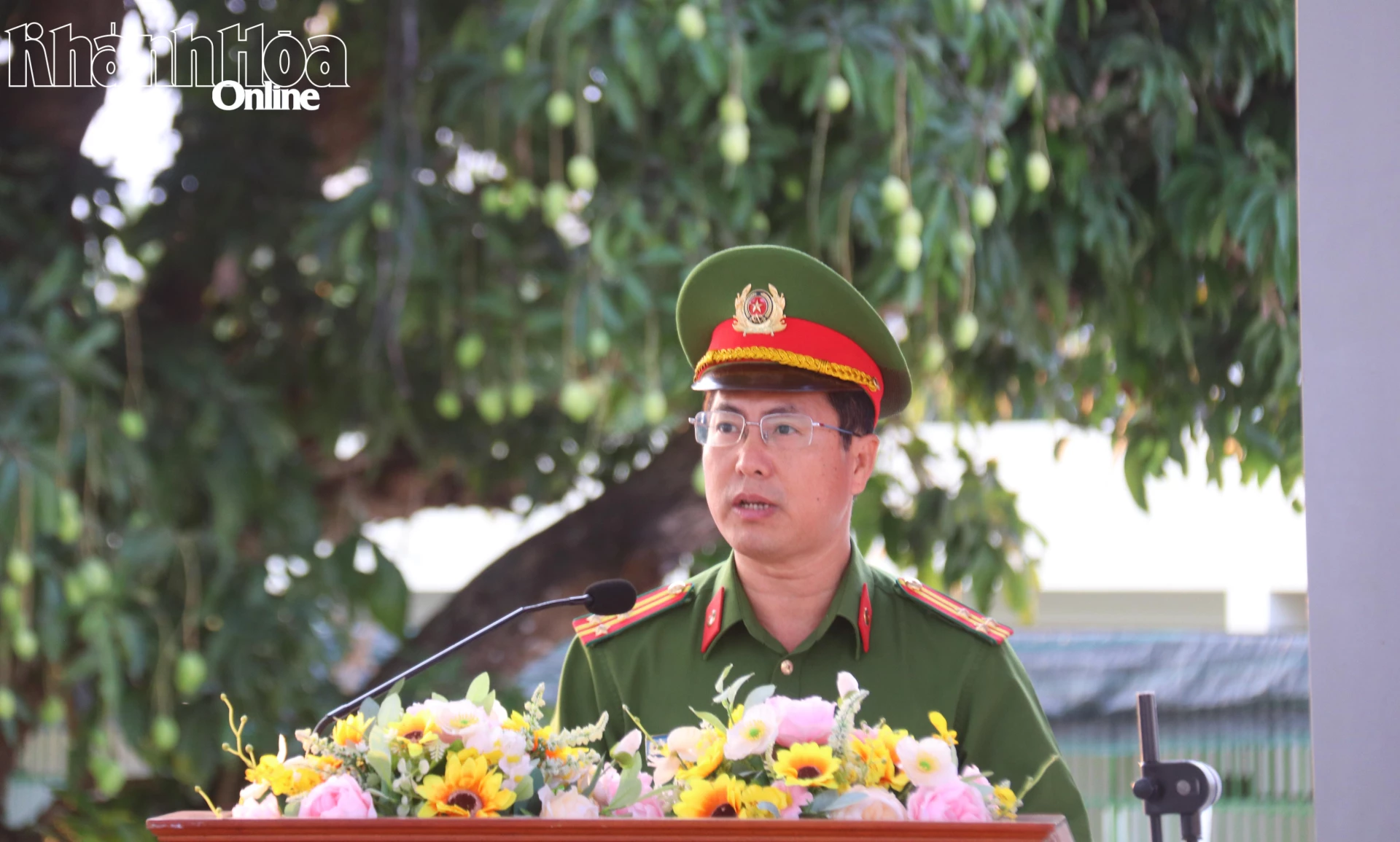 Thượng tá Nguyễn Văn Sáng phát biểu tại buổi lễ.