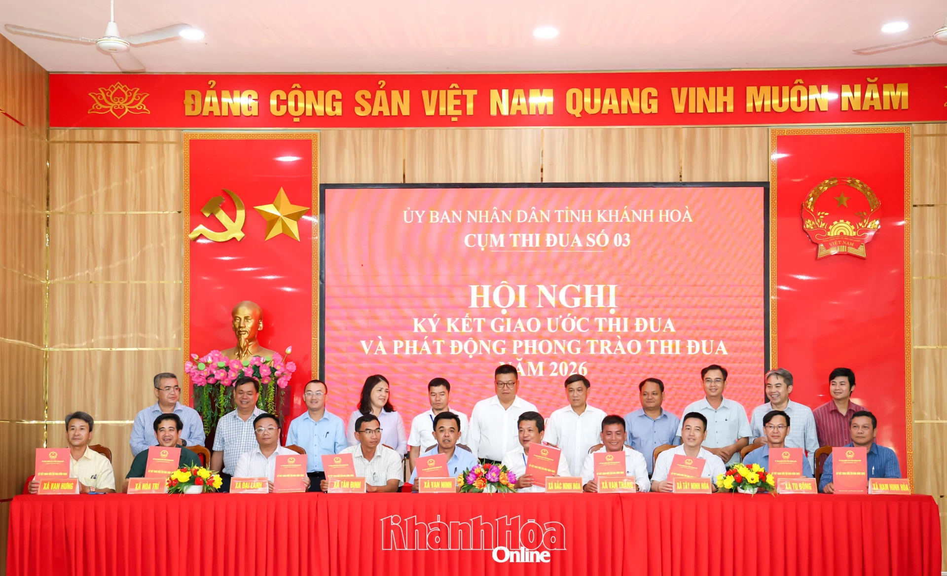 10 xã của cụm thi đua số 3 ký kết giao ước thi đua