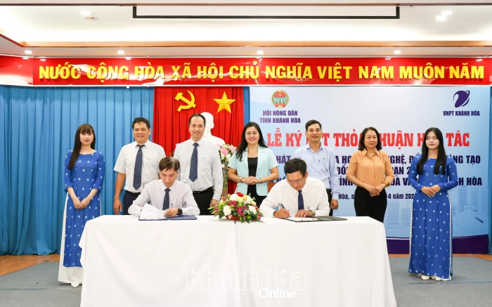 Hội Nông dân tỉnh và VNPT Khánh Hòa ký kết thỏa thuận hợp tác