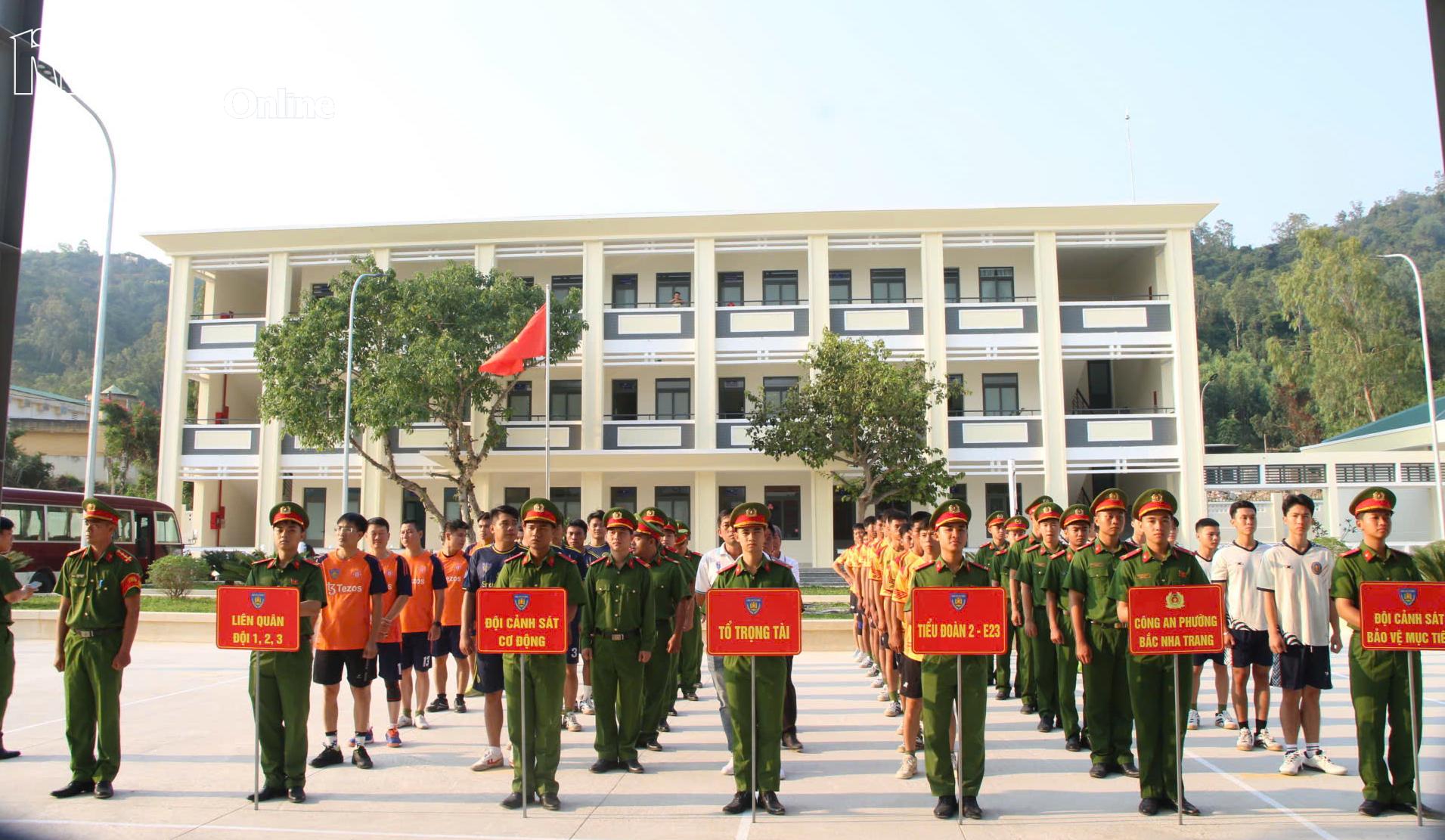 Hội thao quy tụ hơn 100 vận động viên.