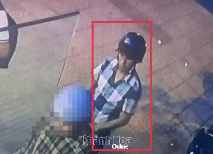 Công an phường Bắc Cam Ranh truy tìm người lấy 128 triệu đồng tại máy ATM